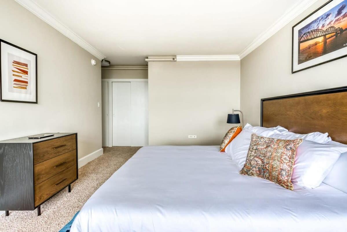 Cozysuites 800 Tower 2Br With Gym! 26 Louisville Buitenkant foto